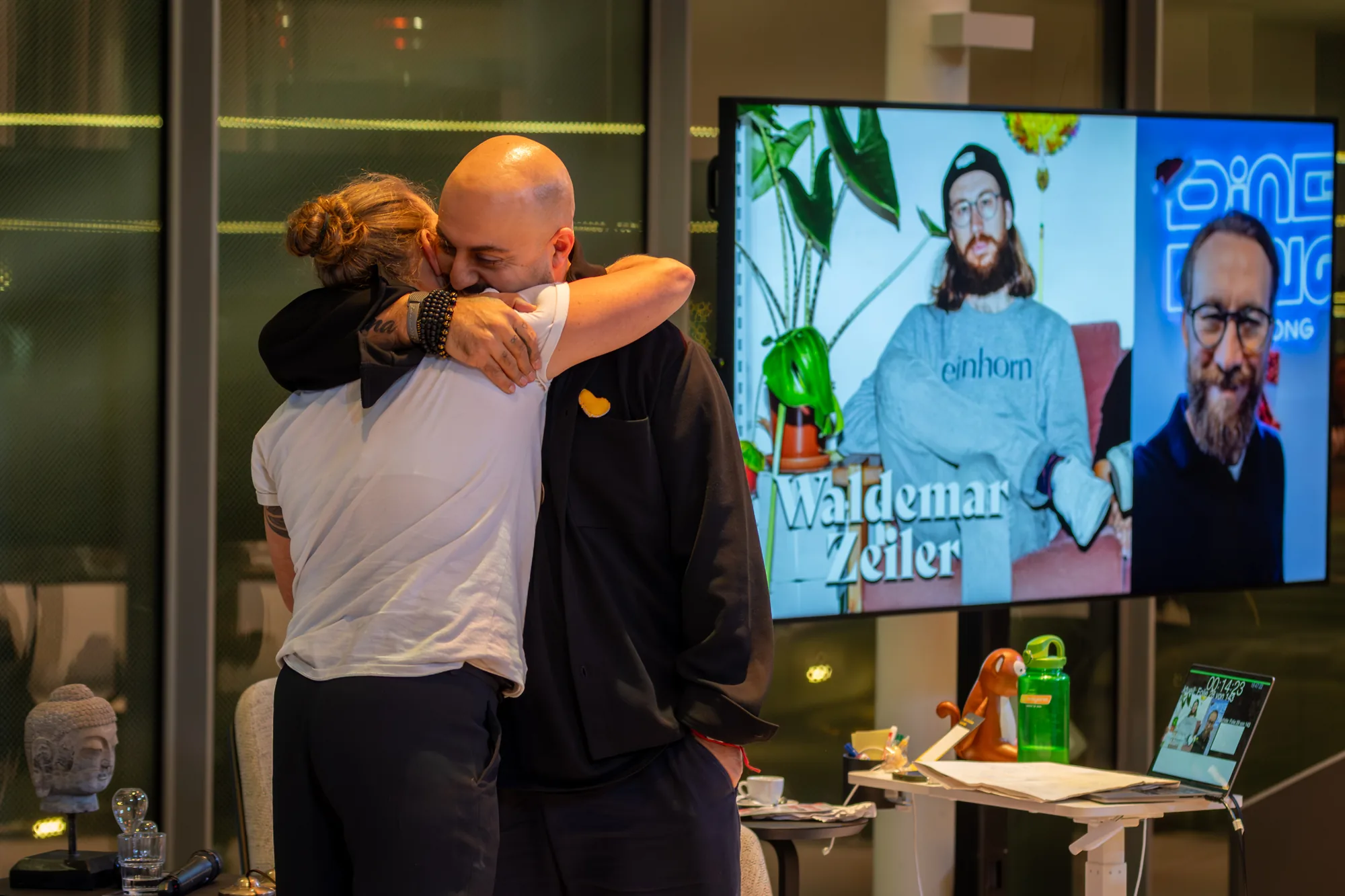 Ali Mahlodji hugging a participant