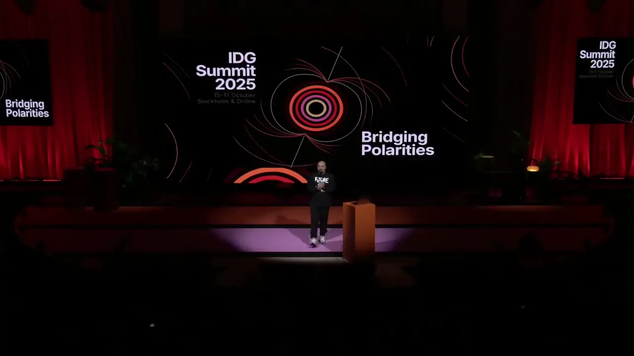 Ali Mahlodji on the IDG Summit 2025 stage in Stockholm