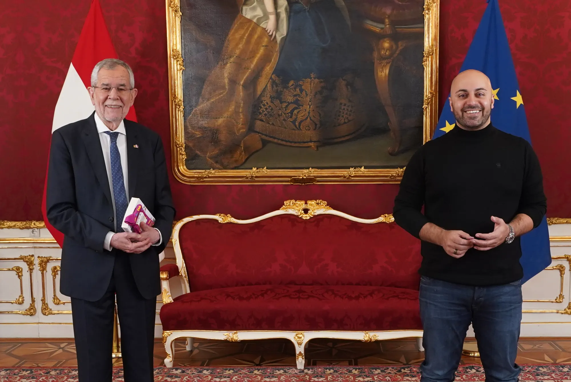 Bundespräsident Alexander Van der Bellen mit Ali Mahlodji in der Hofburg